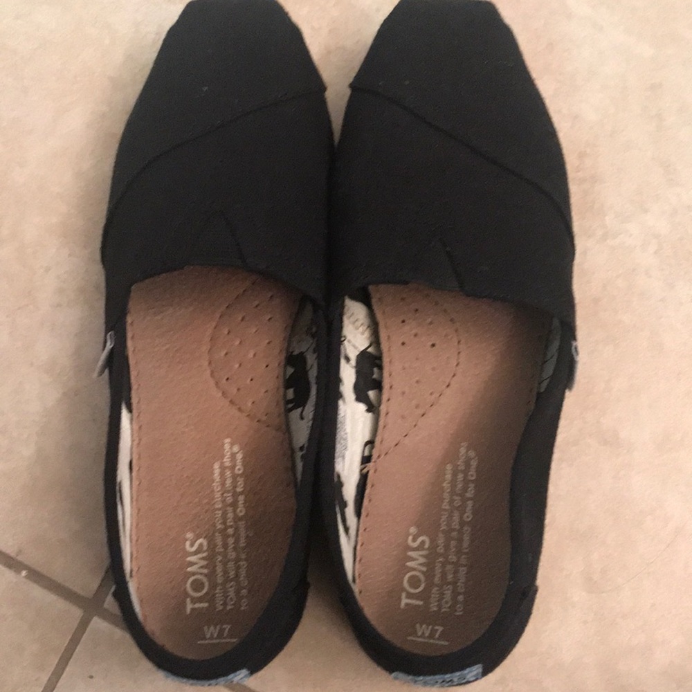 Black Toms size 7